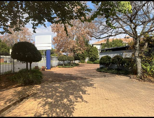 850M² OFFICE FOR SALE IN FERNDALE